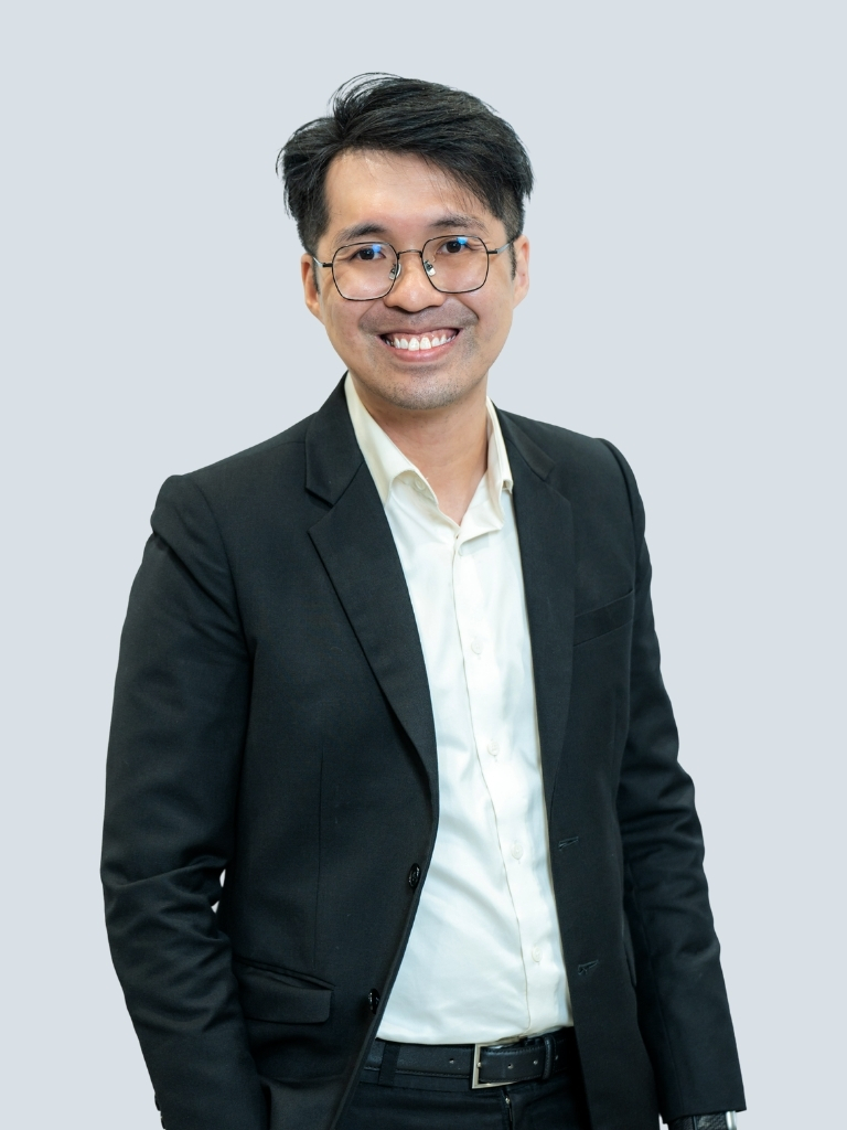 Portrait of Peter Teo