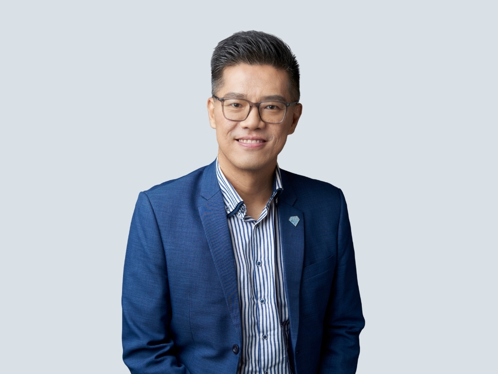 Robin Tan